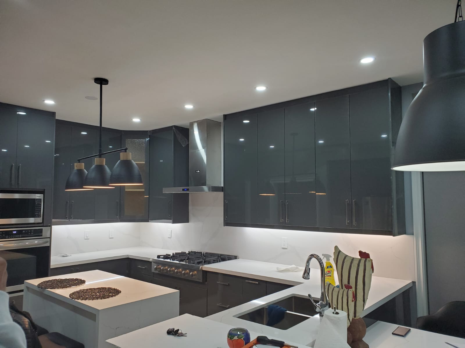 Kitchen Cabinets and countertops installation in oakville